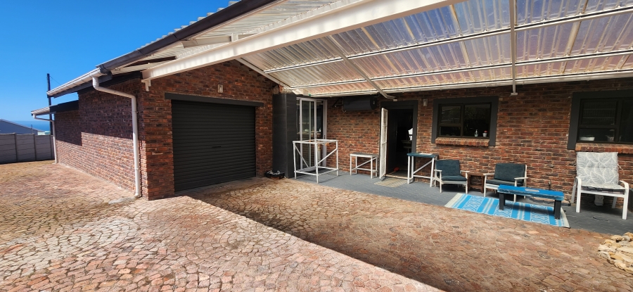 6 Bedroom Property for Sale in Dana Bay Western Cape